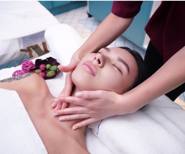 Facial Massage Facial Massage